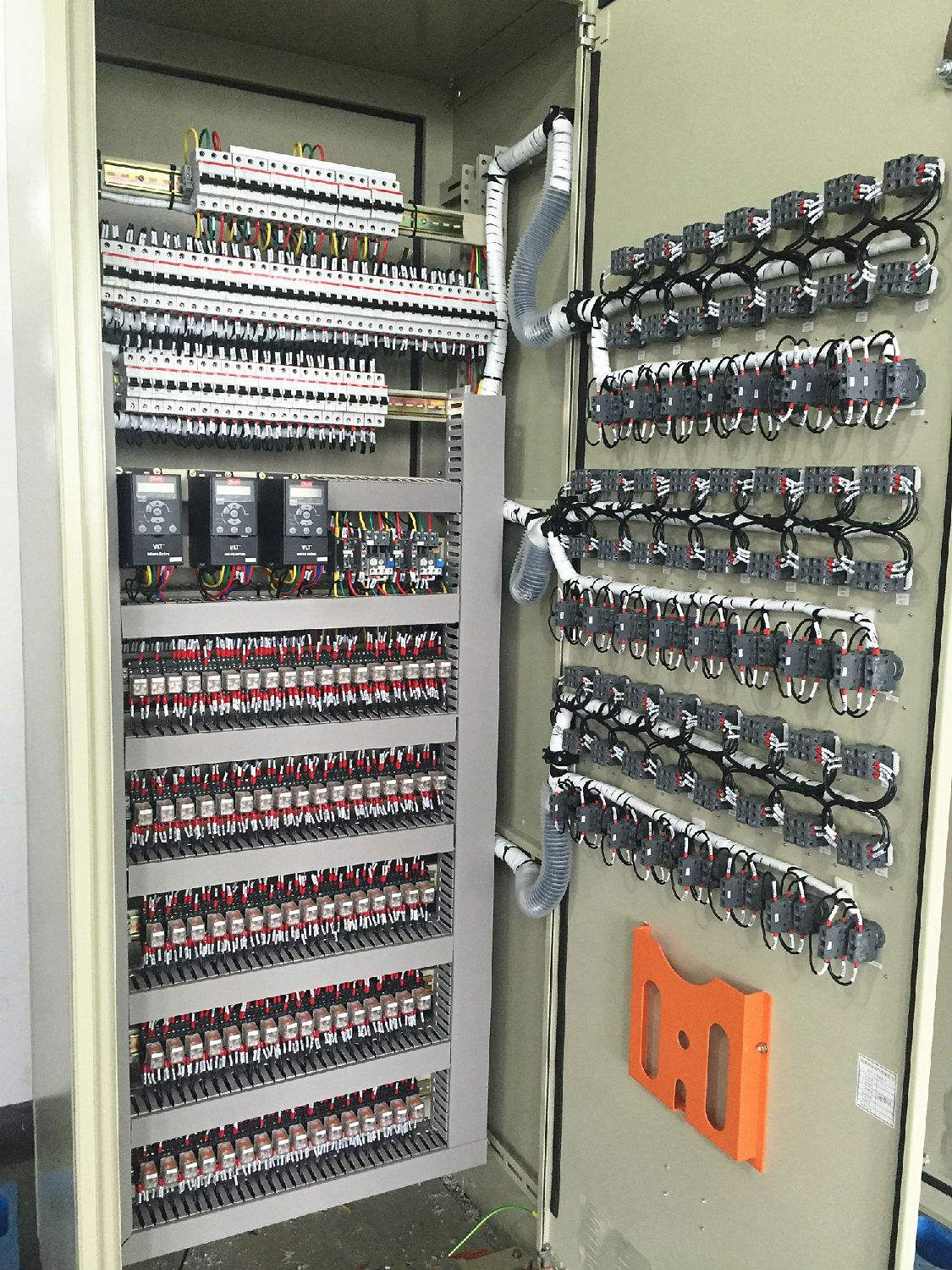 配電柜接線